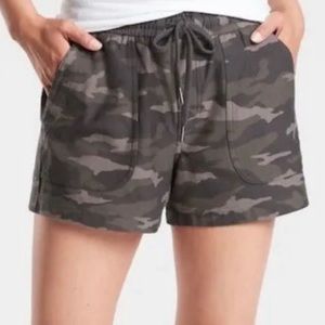 Athleta Camo Farallon Short - Size 8